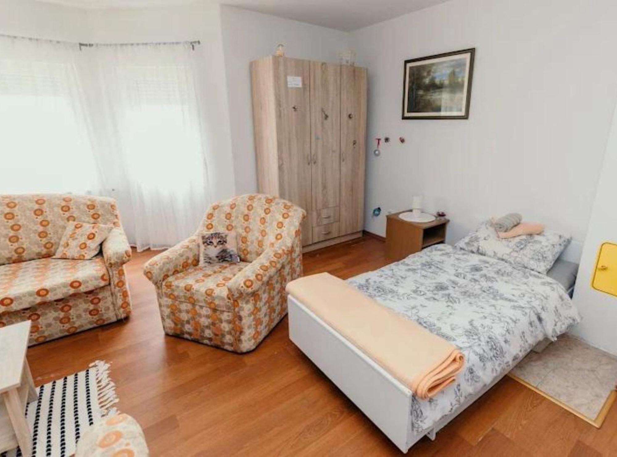 Apartmani Tea I Toni Gradiste Exteriér fotografie