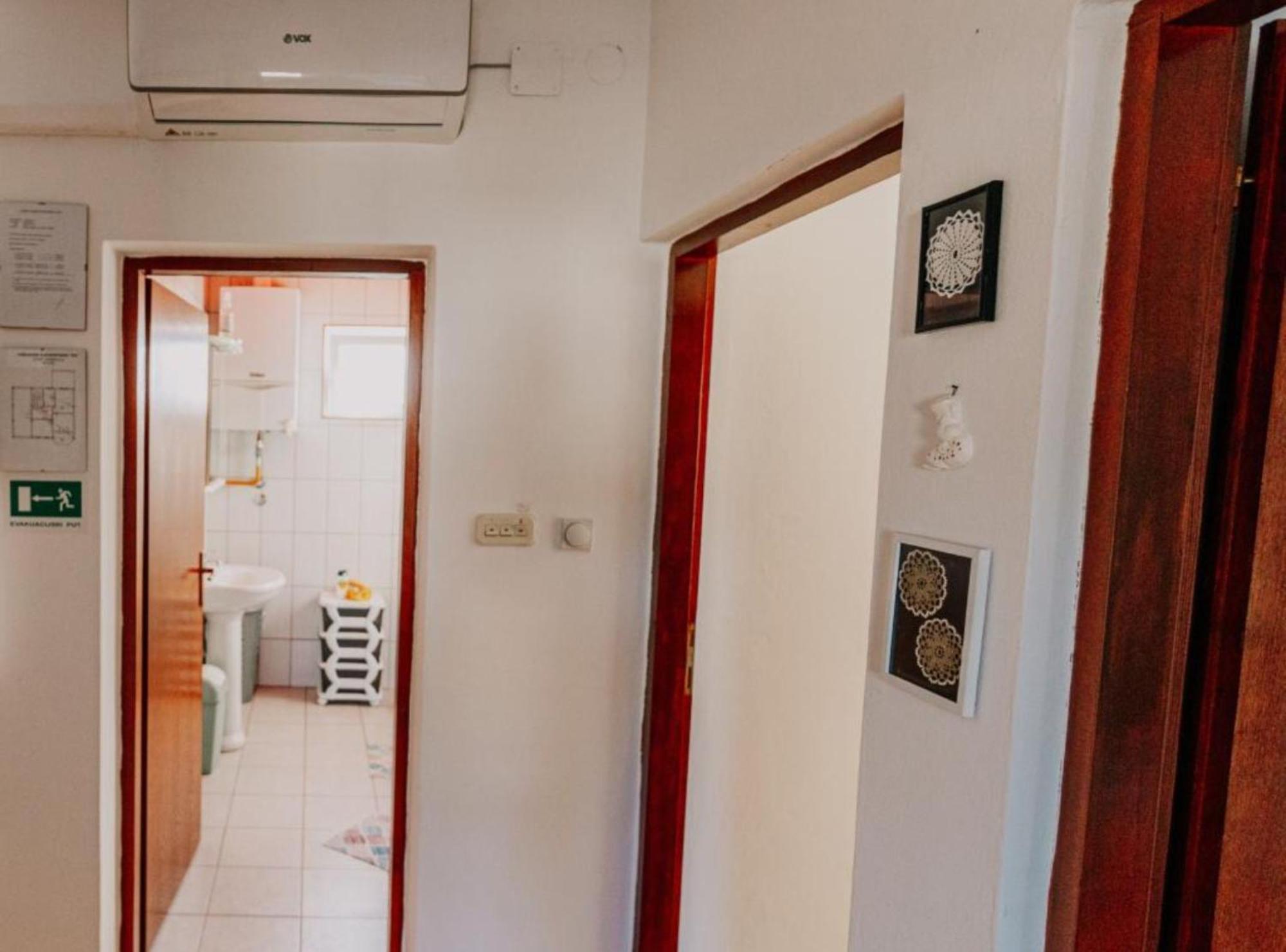 Apartmani Tea I Toni Gradiste Exteriér fotografie