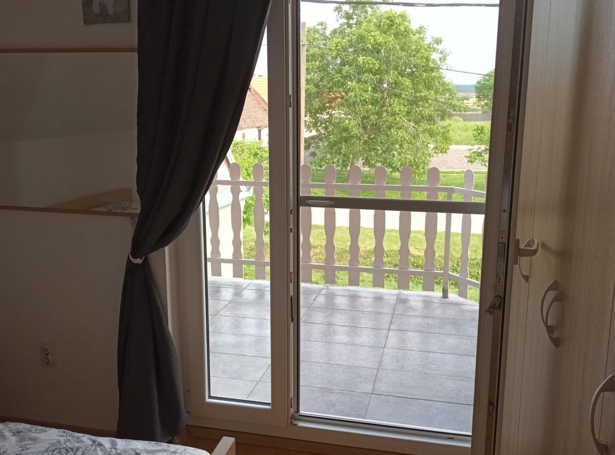 Apartmani Tea I Toni Gradiste Exteriér fotografie